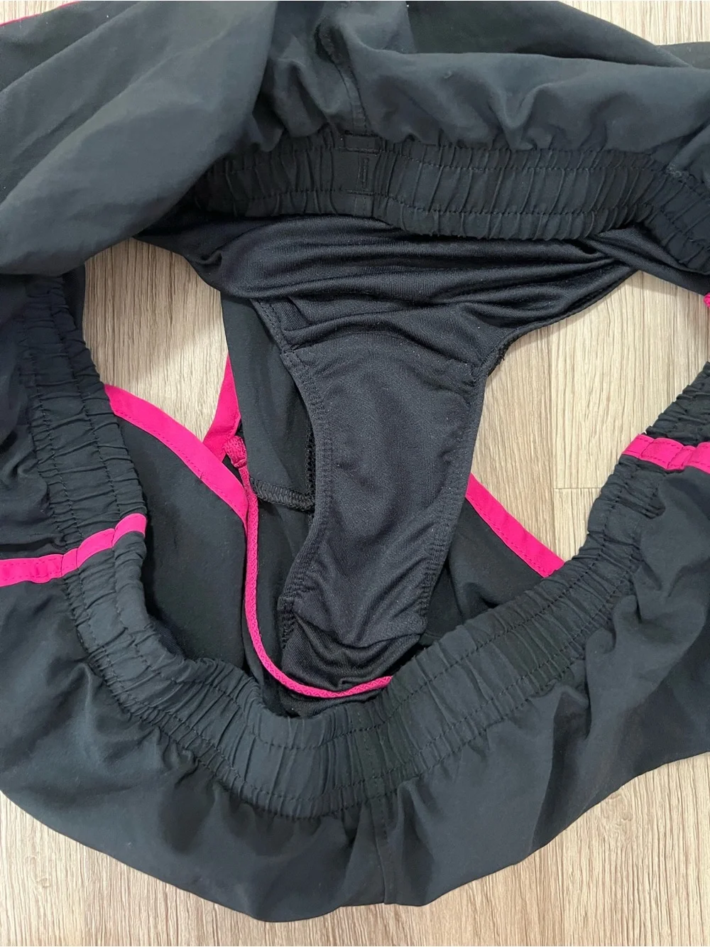 Under Armour HeatGear Black Pink Lined Running Athletic Shorts Women’s Medium
